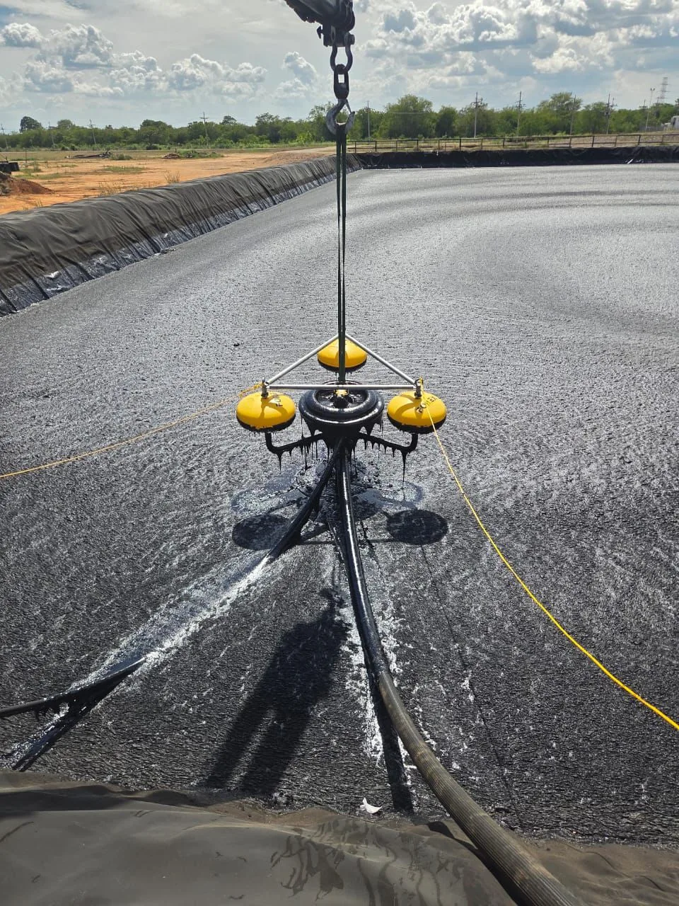 Skimmer TDS en laguna de producción